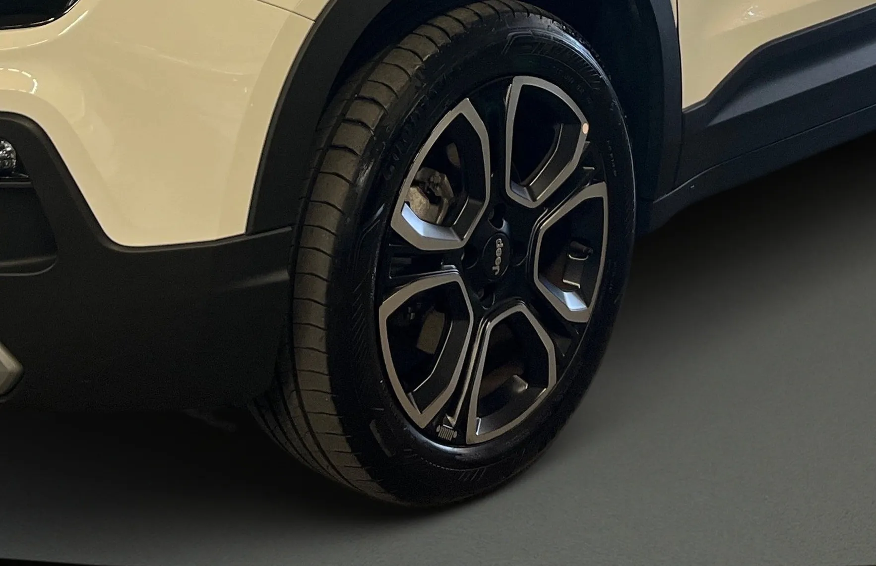 Zunanja slika - Jeep Avenger - 1.2 MHEV Altitude e-DCT6 - 5