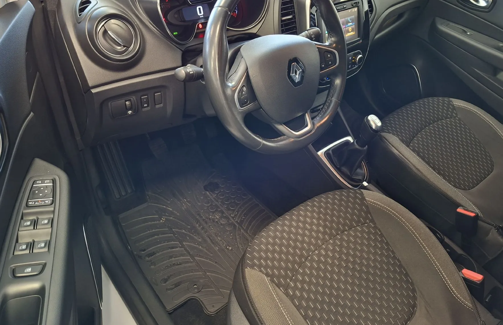 Zunanja slika - Renault Captur - Intens dCi 90-SLO-LED-NAVI-KAMERA-2X PDC- - 7