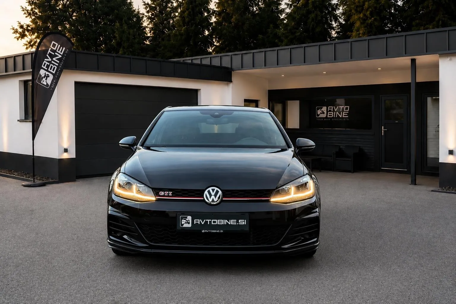 Zunanja slika - Volkswagen Golf - 2.0 GTI PERFORMANCE DSG-VIRTUAL-LED-ALU 19COL-ACC. - 2