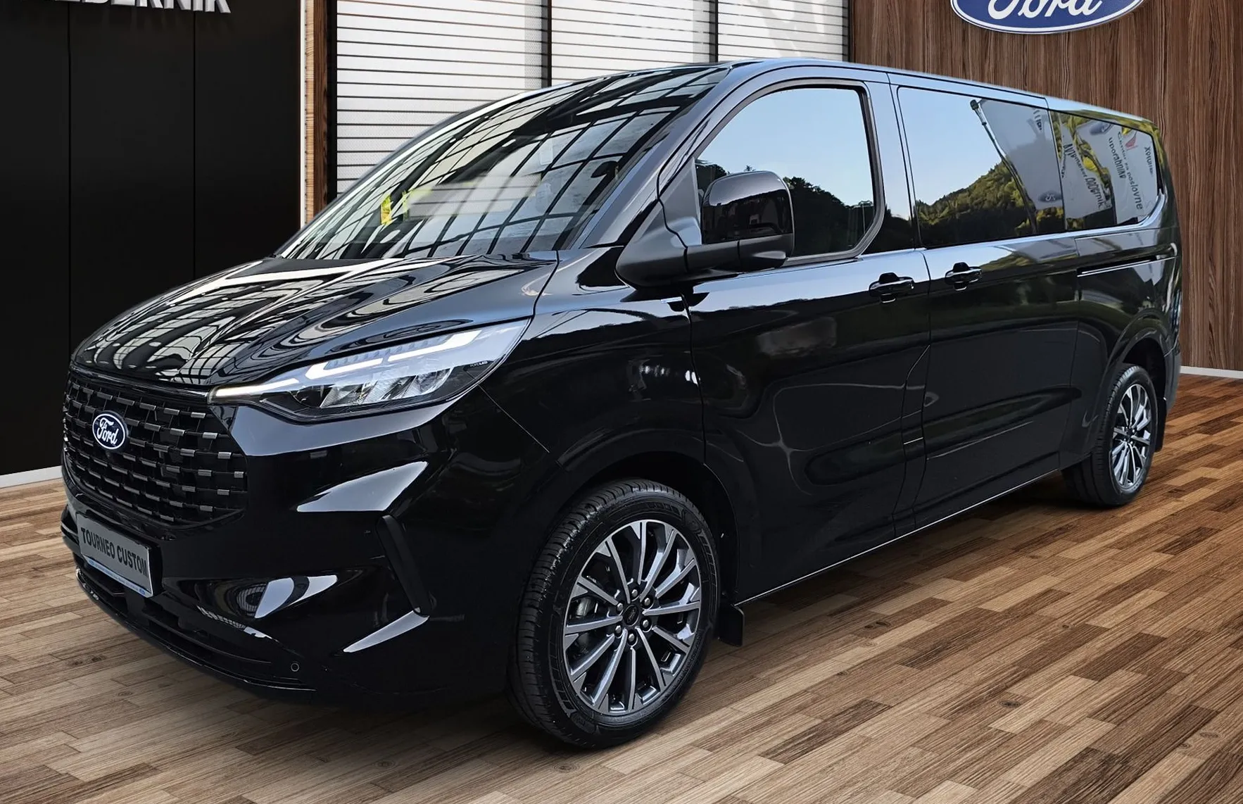 Zunanja slika - Ford Tourneo - Custom 4x4 2.0 TDCi L2Titanium X A8-VK-AKCIJA - ZALOGA - 1