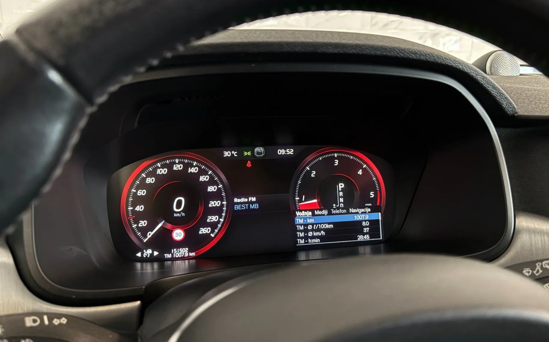 Notranja slika - Volvo V90 - D4 Momentum |ACC|360Kamera|BowersWilkins|Kljuka|.. - 11