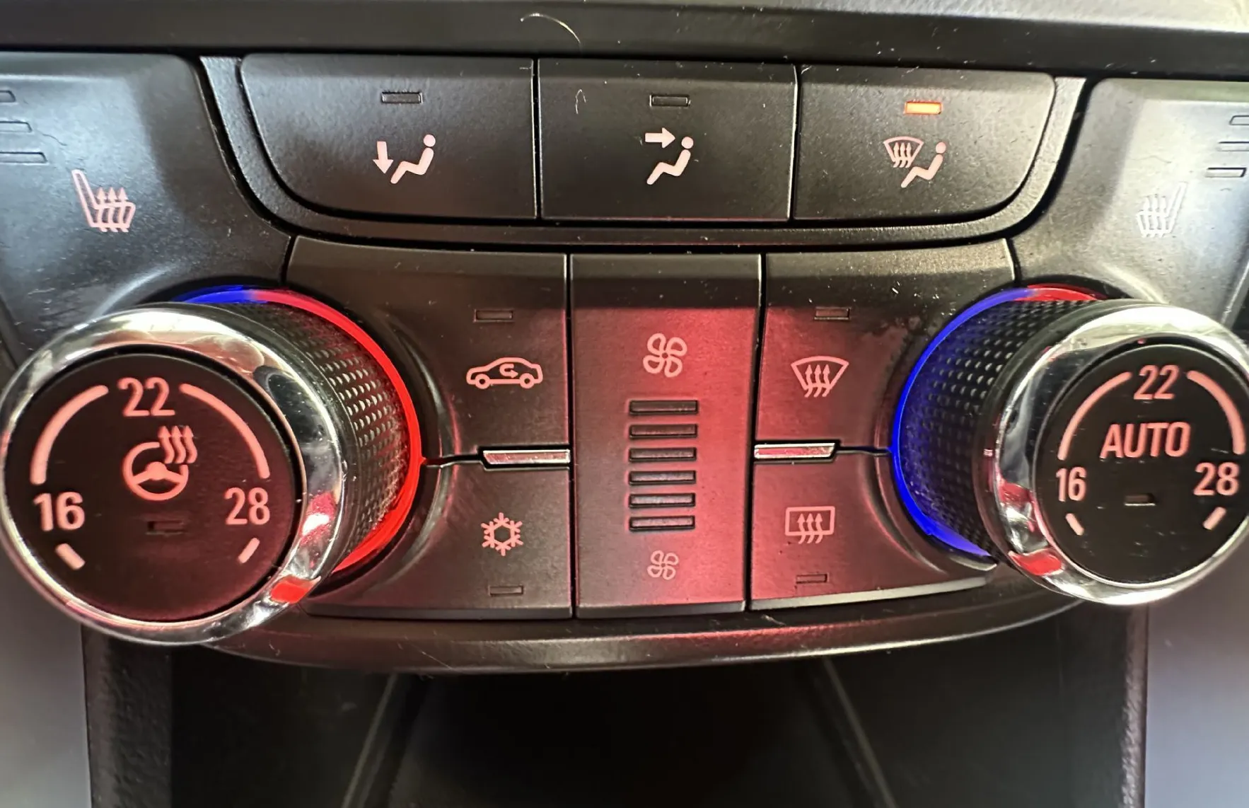 Zunanja slika - Opel Zafira - Tourer 1.4 Turbo.EMŠKI.NAVI.GRET.SEDEŽEV.5 SEDEŽEV - 8