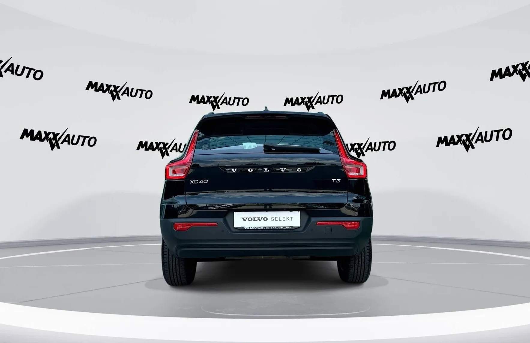Zunanja slika - Volvo XC40 - T3 Momentum Avt. - 6
