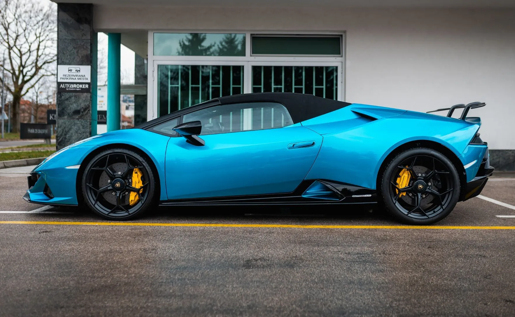 Zunanja slika - Lamborghini Huracan - EVO AWD Spyder Azzuro Secondo - 8