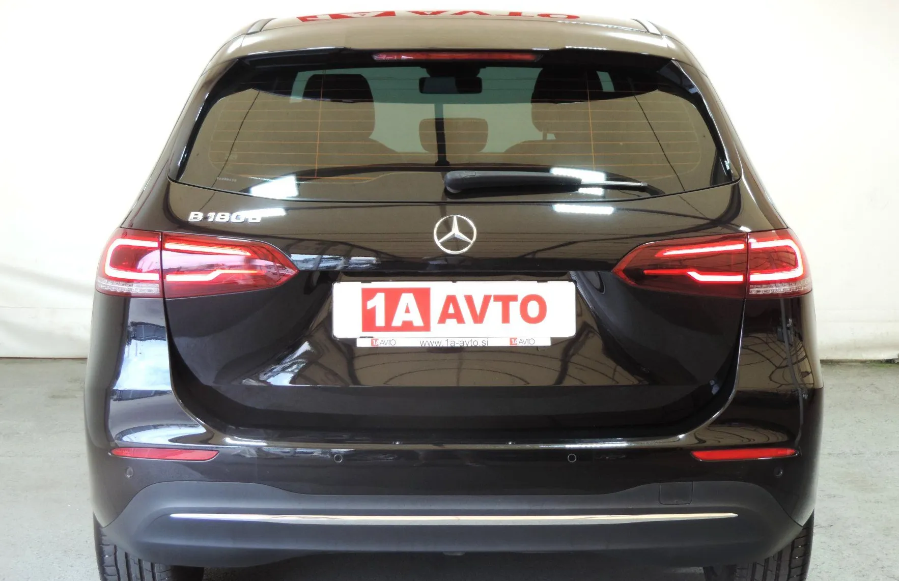 Zunanja slika - Mercedes-Benz B-Razred - B 180 d  Avt. LED-KAMERA-USNJE - 6