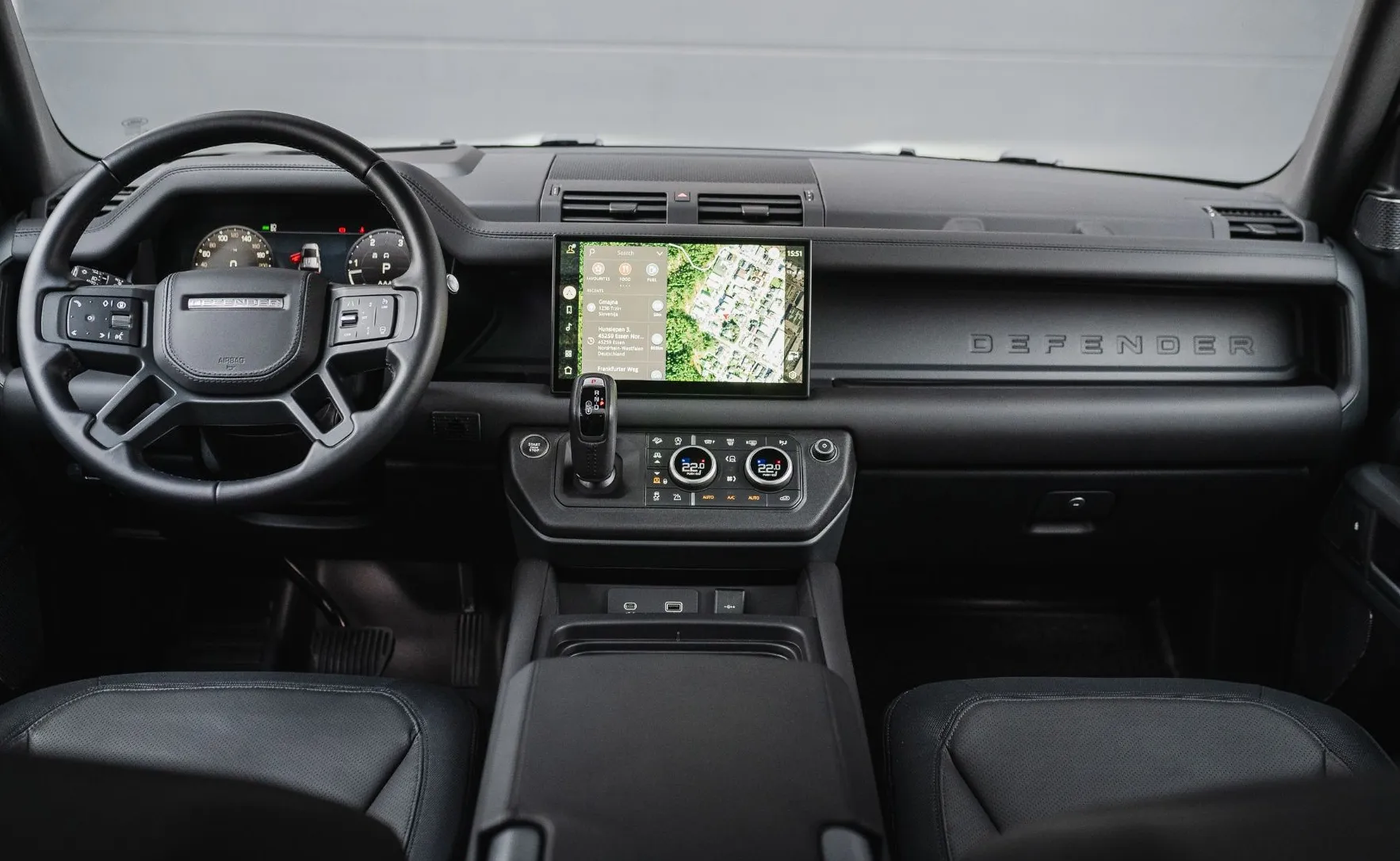 Zunanja slika - Land Rover Defender - 110 X-Dyn HSE 3.0d SILICON SILVER - 11