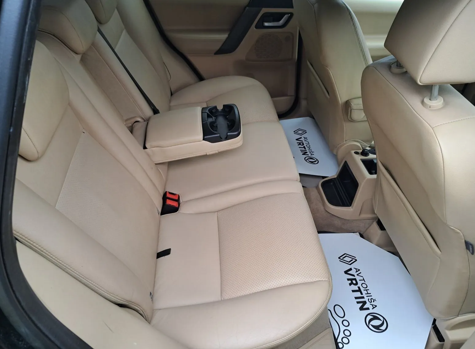 Zunanja slika - Land Rover Freelander - 2.2D SE - 10