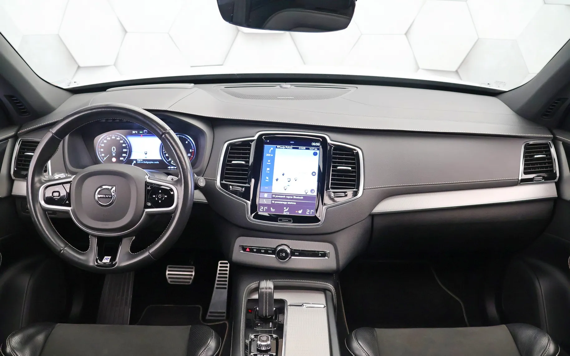 Zunanja slika - Volvo XC90 - B5D 2.0d AWD Geartronic R-Design 235KM - 7