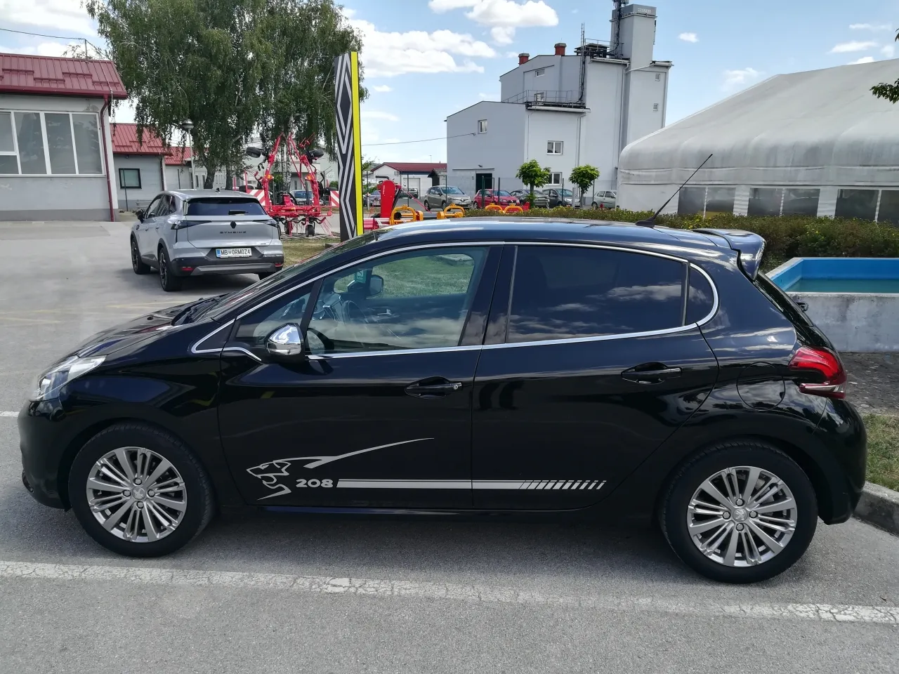 Zunanja slika - Peugeot 208 - 1,2 PureTech 83 S&S Allure - 4