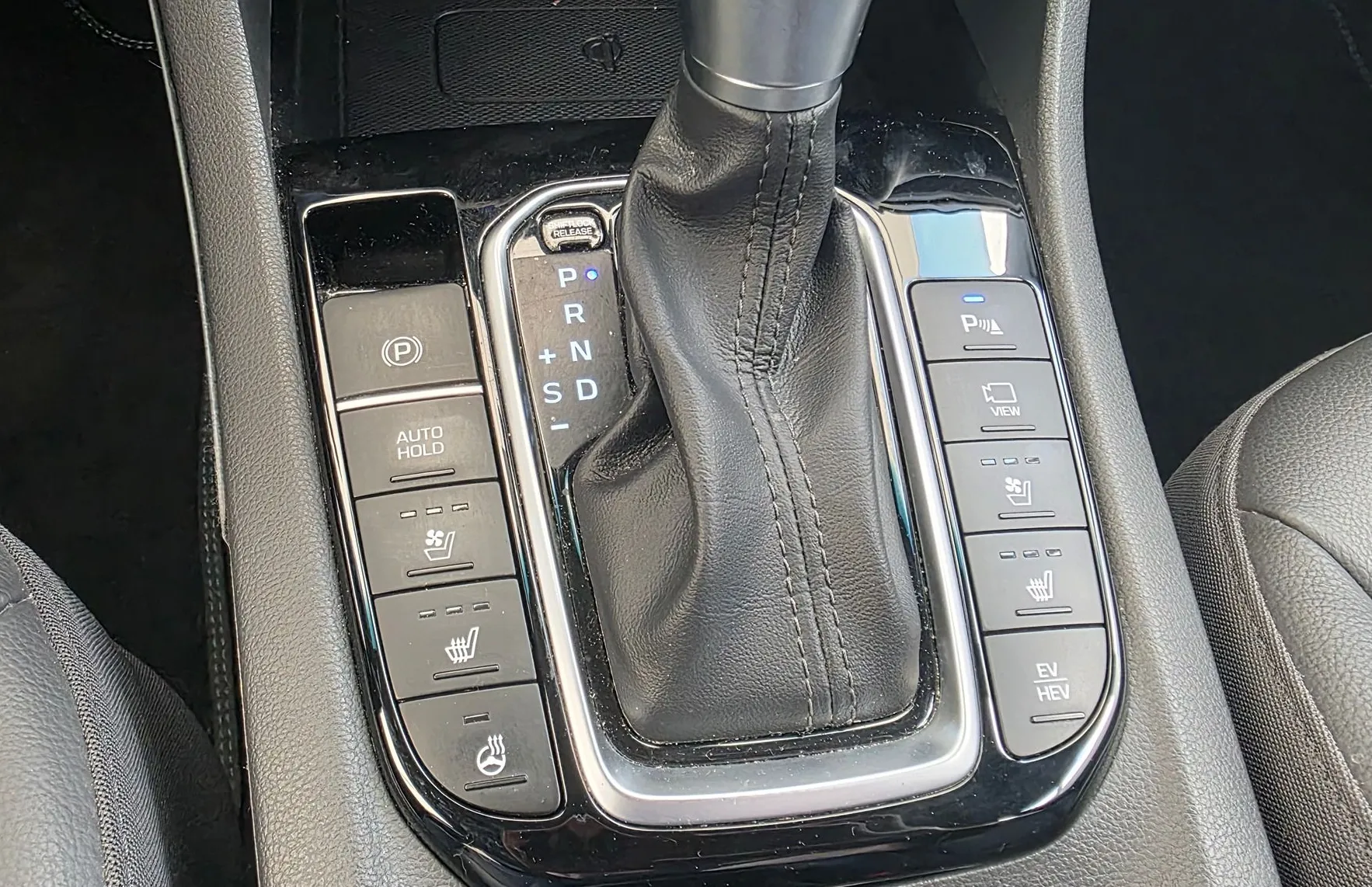 Zunanja slika - Hyundai Ioniq - - SLO-  LED - USNJE - KAMERA - MEMORY - FUL OPREMA - 13