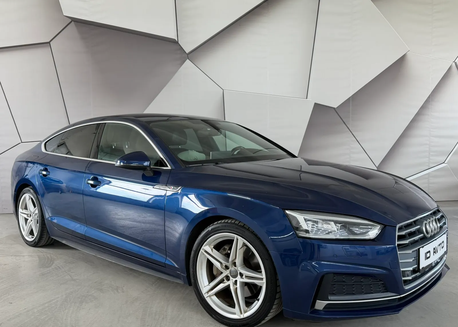 Zunanja slika - Audi A5 - Sportback 2,0 TDI Sport S tronic - 1