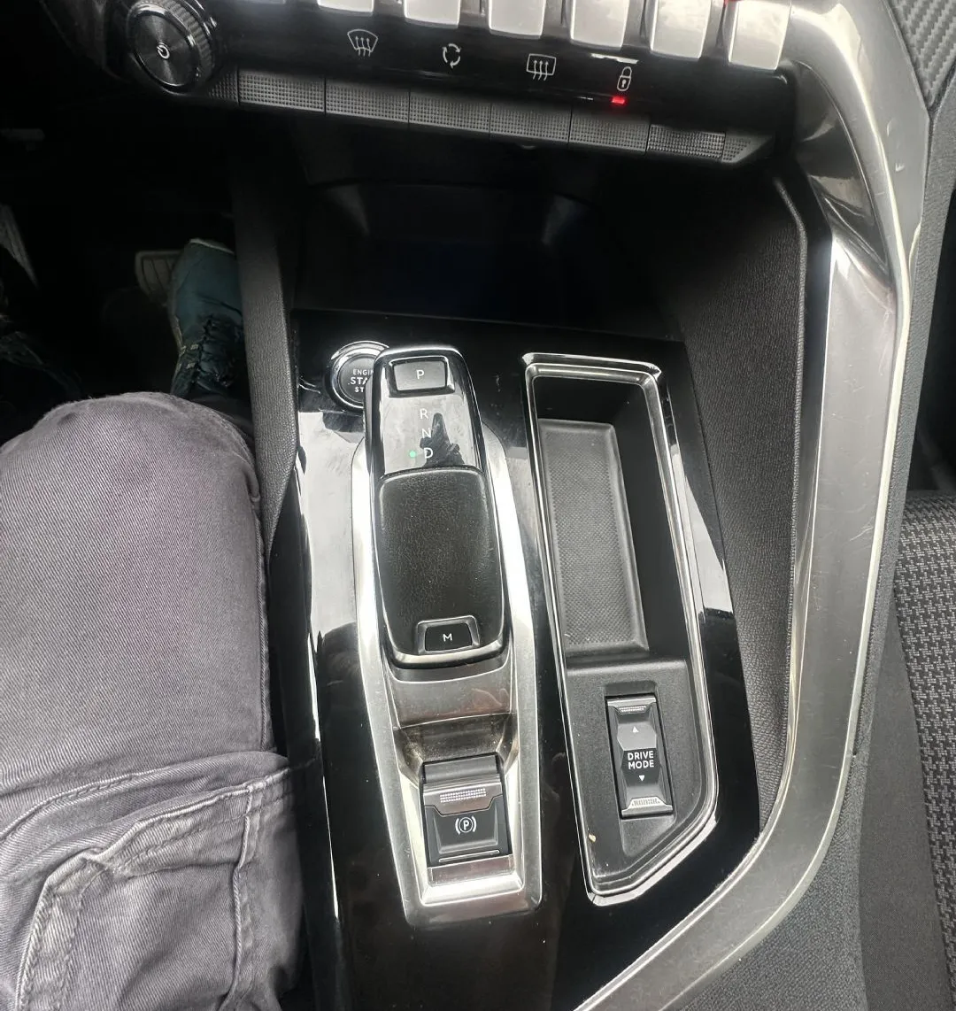 Zunanja slika - Peugeot 3008 - 1.5 BlueHDi 130 EAT8 Active.KAMERA.NAVI.ALU.2022 - 11