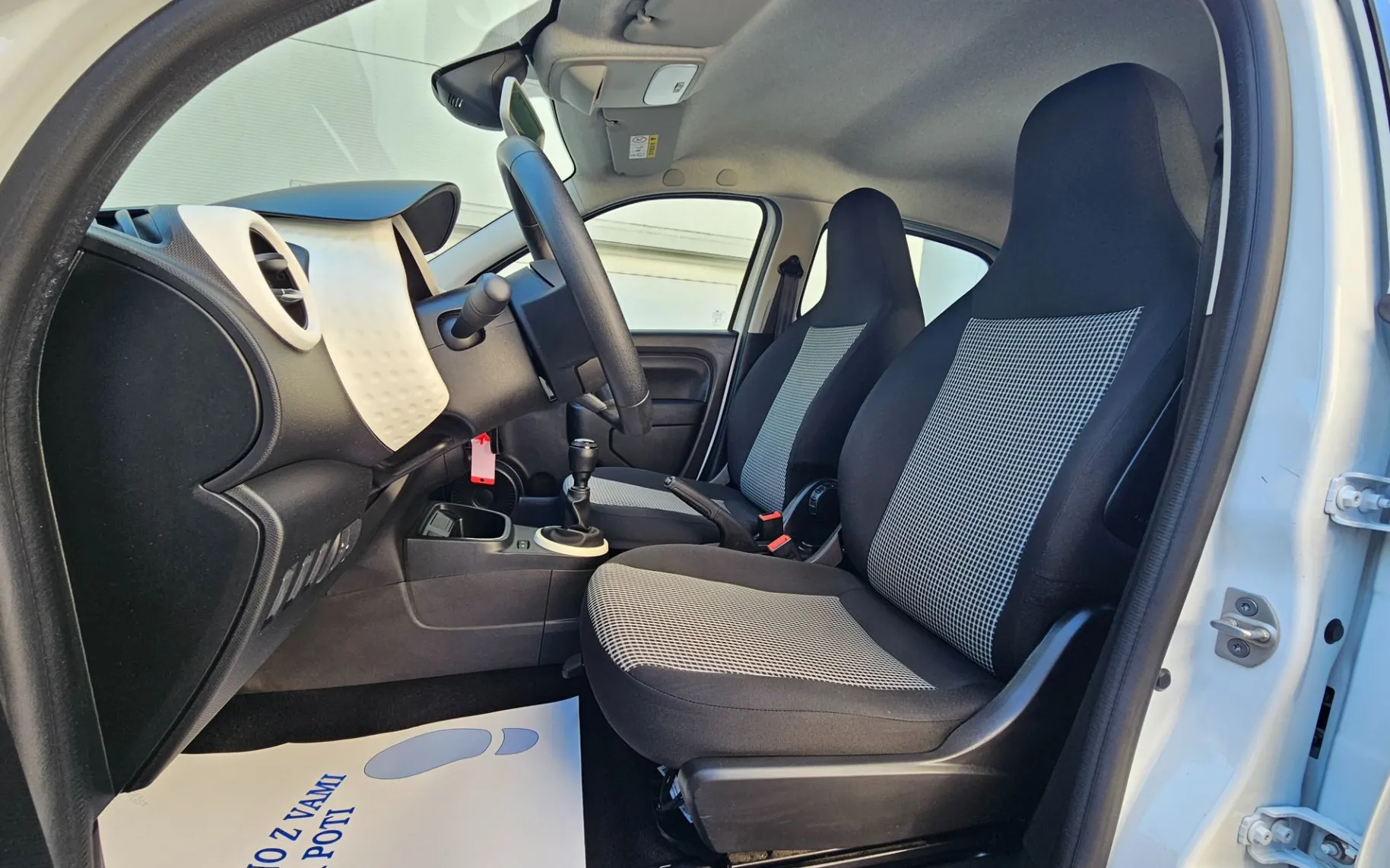 Zunanja slika - Renault Twingo - SCe 75 Life, 1.LAST.SLO.VSI RAČUNI - 7