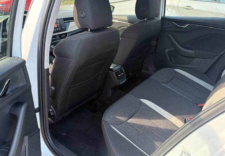 Zunanja slika - Škoda Kamiq - 1.0 TSI Selection 81KW ZELOO LEP - 12