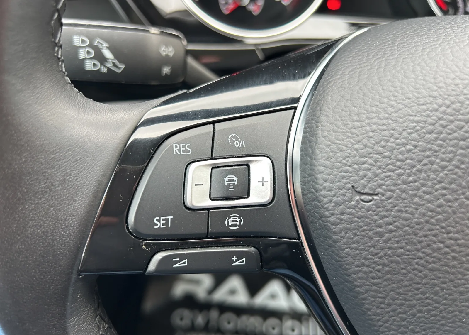 Zunanja slika - Volkswagen Touran - 2,0 TDI BMT Family DSG - 14