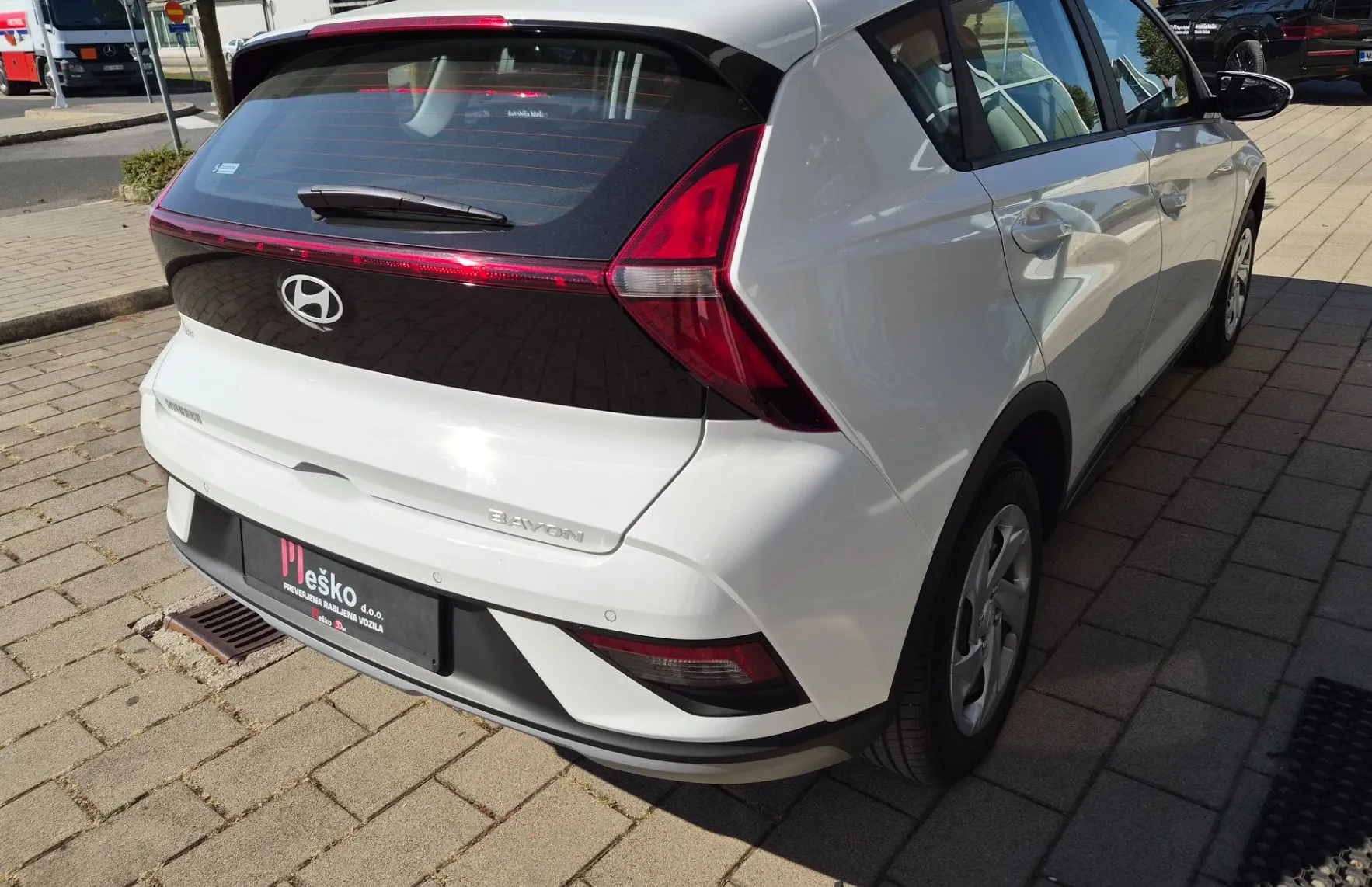 Zunanja slika - Hyundai Bayon - 1.2 MPI slo-1 last-tov.garancija-kamera-ac-pdc-... - 6