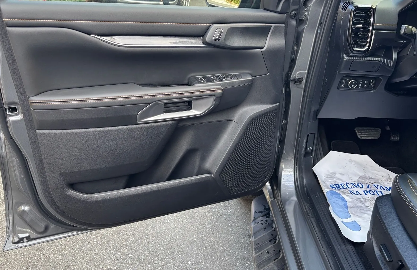 Zunanja slika - Ford Ranger - WILDTRAK 2.3 281PS PHEV A10 e-4WD - 13