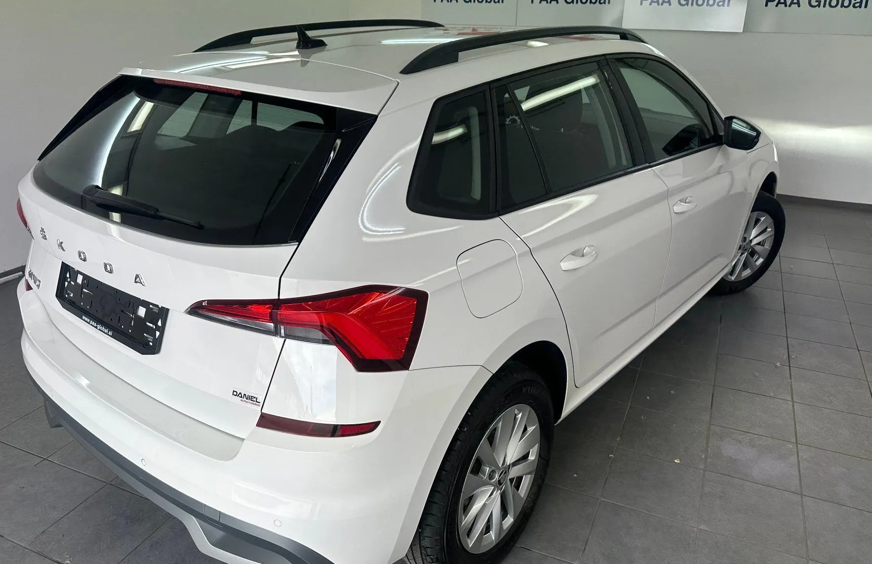 Zunanja slika - Škoda Kamiq - 1.0 TSI Ambition 70 kW SAMO 51.000 KM - 4