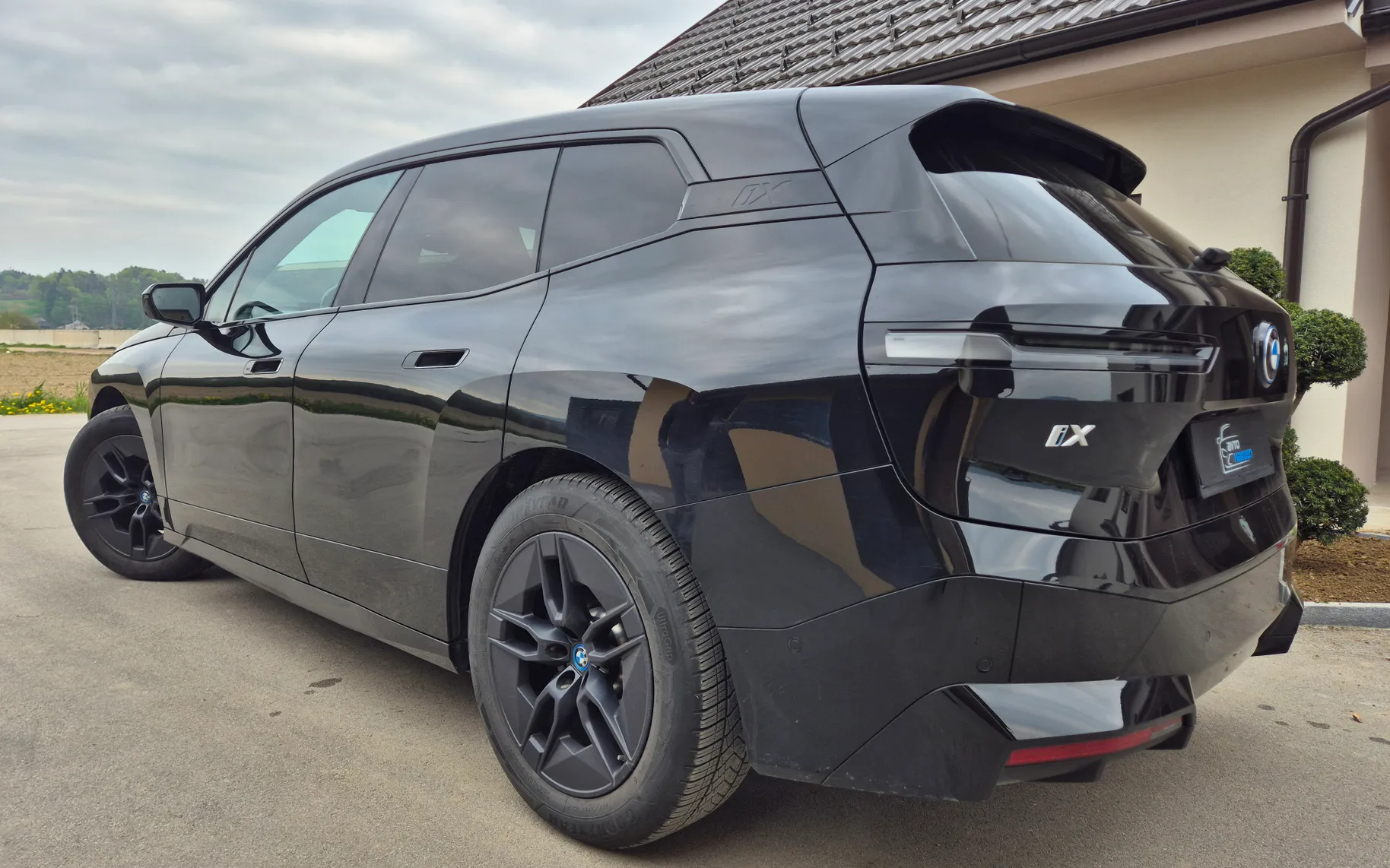 Zunanja slika - BMW iX - xDrive40 Sport - 3
