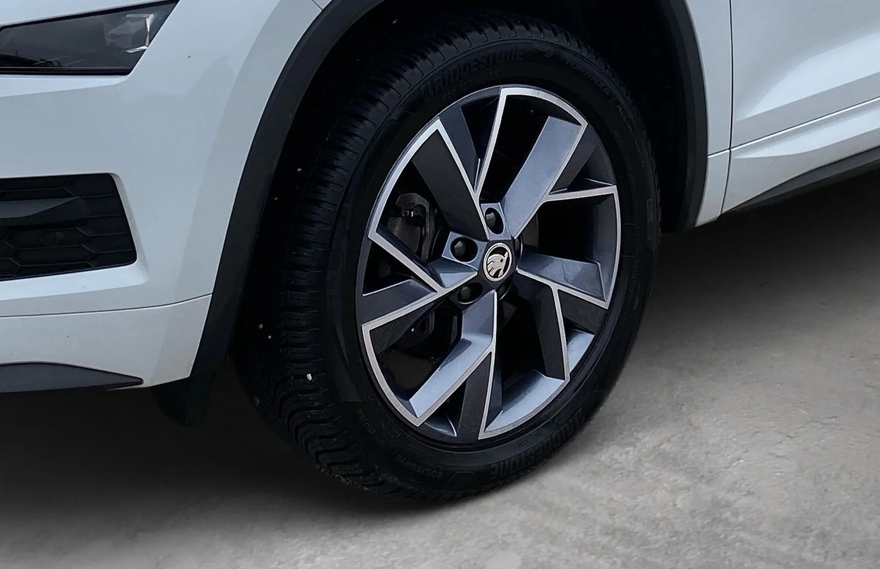 Zunanja slika - Škoda Kodiaq - Sportline 2.0 TDI 110kW 4X4 DSG - 6