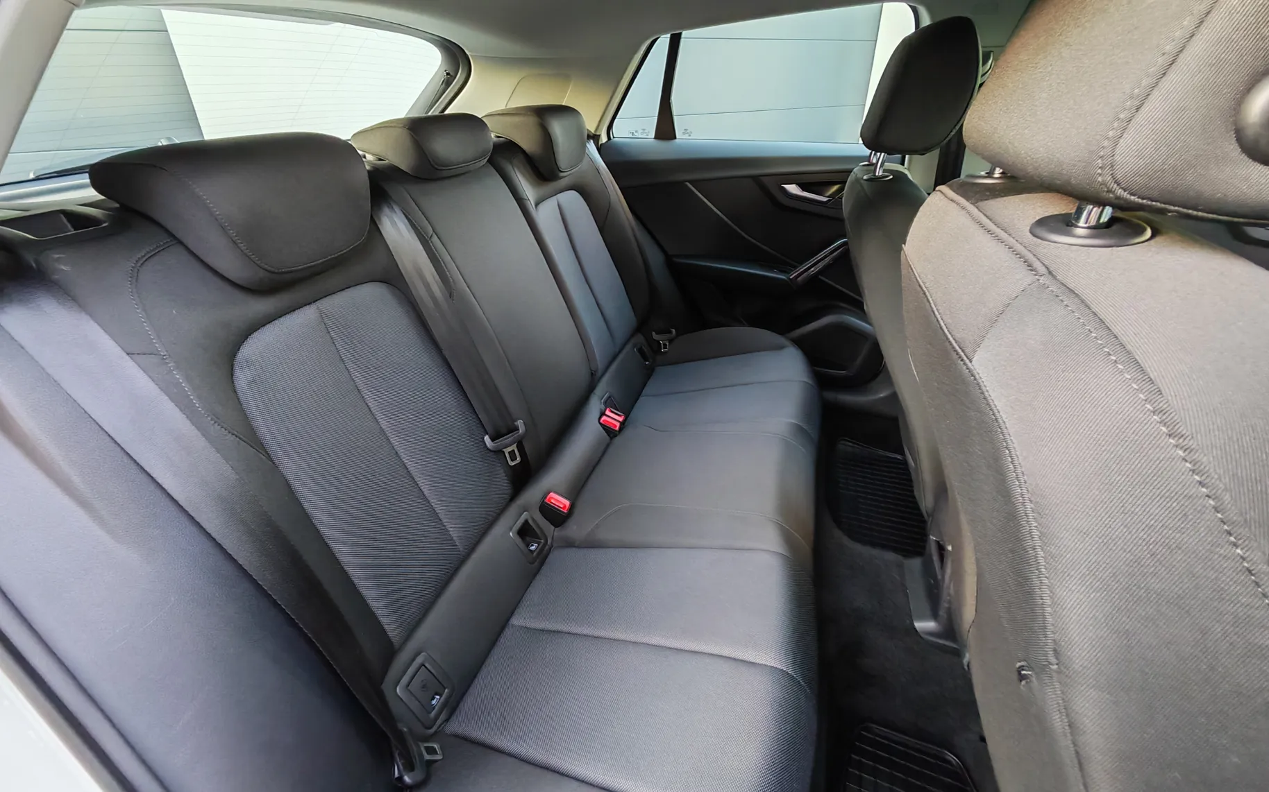 Notranja slika - Audi Q2 - 30 TFSI Advanced - 11