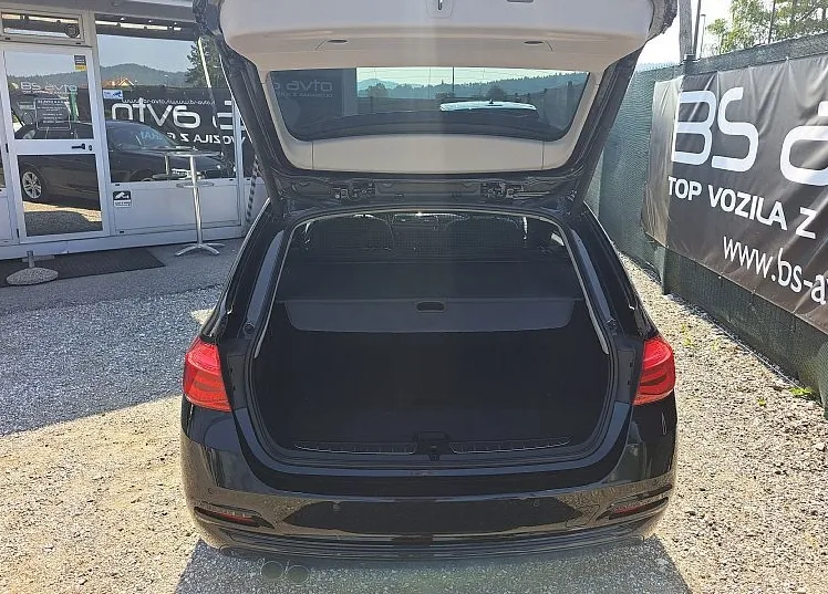 Zunanja slika - BMW Serija 3 - Touring: 320d SPORTLINE AVT. LED-ALU17-NAVI-PDC - 12