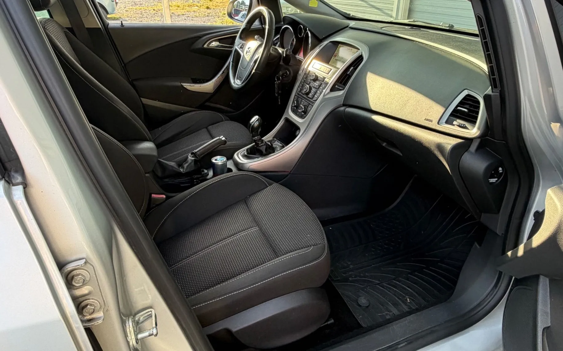 Notranja slika - Opel Astra - 1.7 CDTI-NAVIGACIJA-TEMPOMAT-SERVISNA KNJIGA-PDC - 10