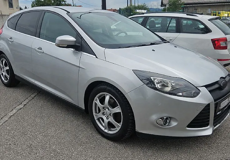 Zunanja slika - Ford Focus - 1.0 125ks °OPRAVLJEN VELIK SERVIS° °6-PRESTAV° - 4