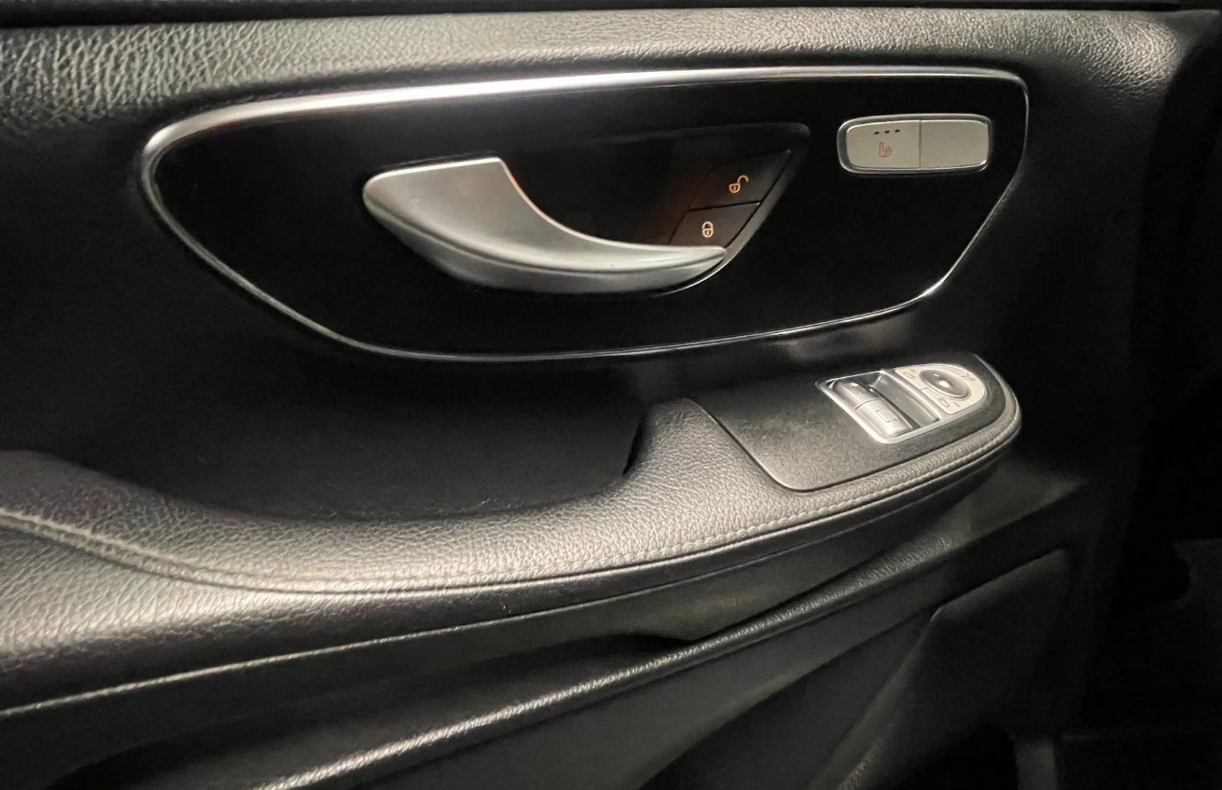 Zunanja slika - Mercedes-Benz V-Razred - V 250 d BlueEFFICIENCY Avantgarde NAVI.USNJE.KAMER - 19