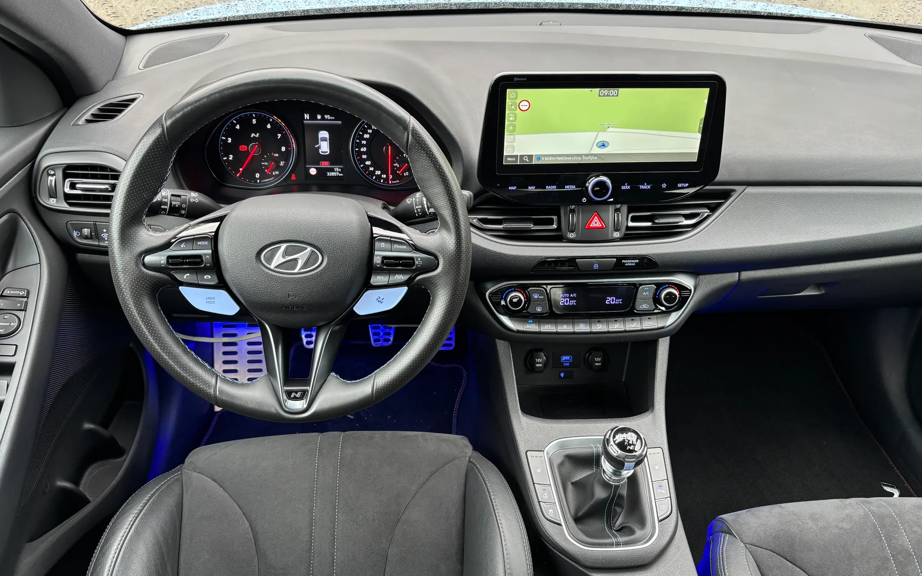 Notranja slika - Hyundai i30 - N 2.0T-GDI 280 Performance - 9