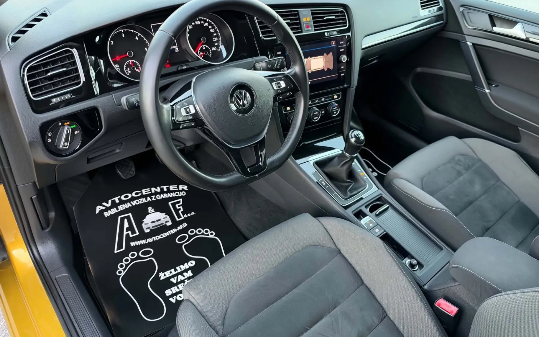 Notranja slika - Volkswagen Golf - 2.0 TDI H LINE-2X XENON LED-LIZING ZA TUJCE- - 10