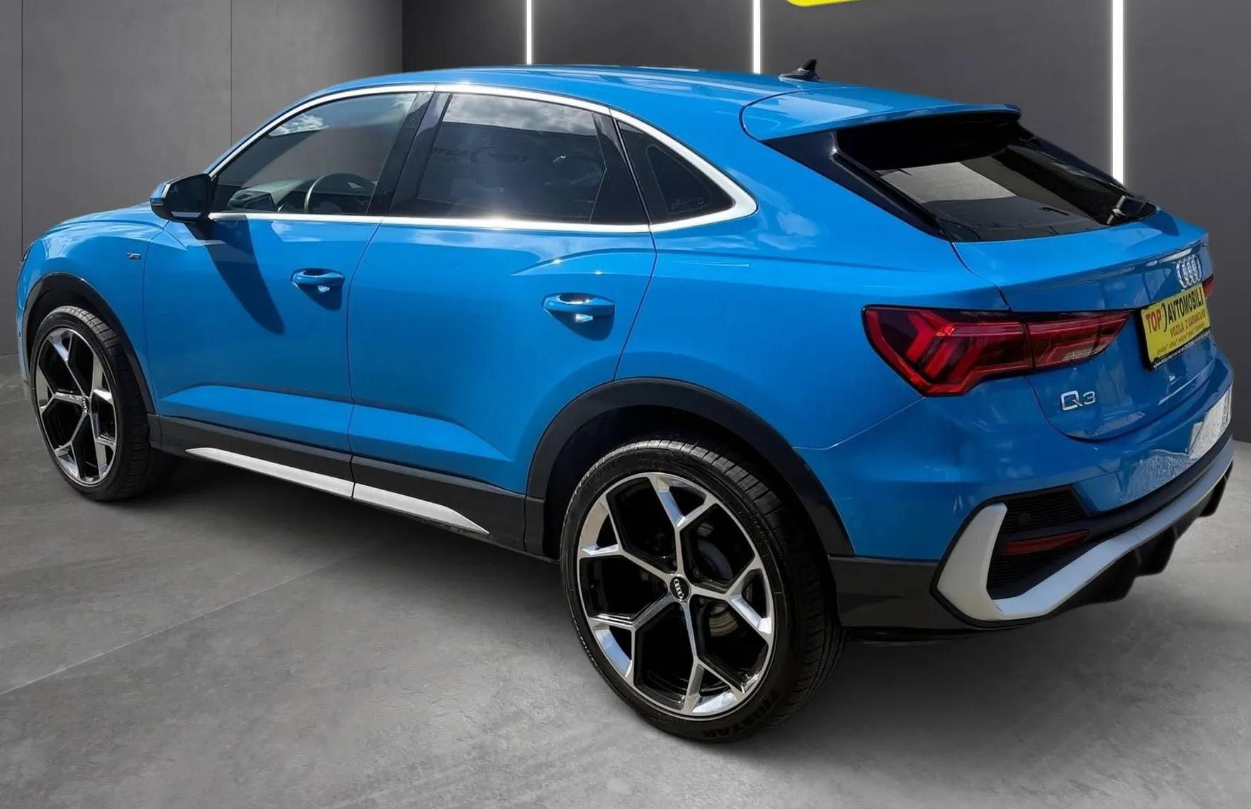 Zunanja slika - Audi Q3 - Sportback 40 TDI QUATTRO S LINE SPORT MATRIX NAVI PDC  KAM - 5
