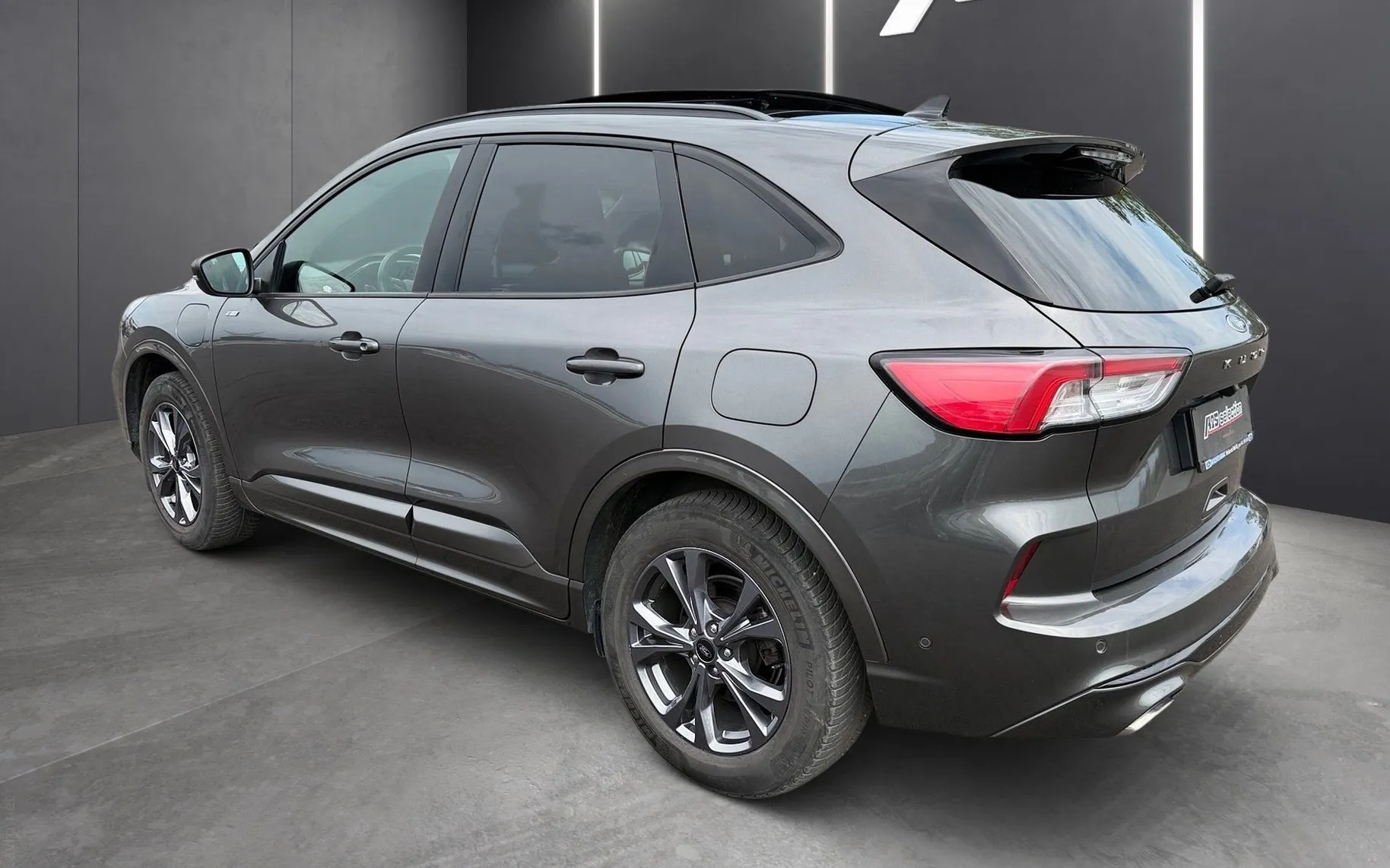 Zunanja slika - Ford Kuga - 2.5 Duratec PHEV ST-Line CVT-Panorama-Vl.kljuka... - 4
