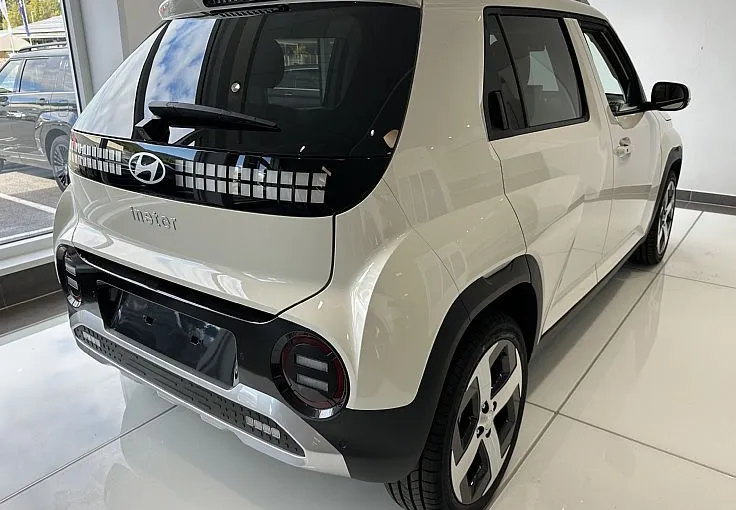 Zunanja slika - Hyundai Inster - PREMIUM 49kwh - WINTER+17 PLATIŠČA - 4