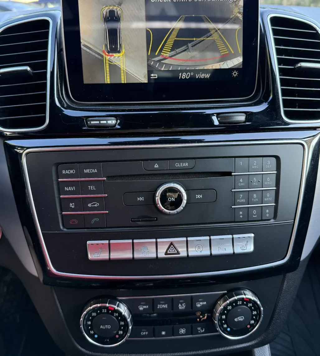 Zunanja slika - Mercedes-Benz GLE-Razred - GLE 250d-PANORAMA-360°-USNJE- NAVI-H K - 9