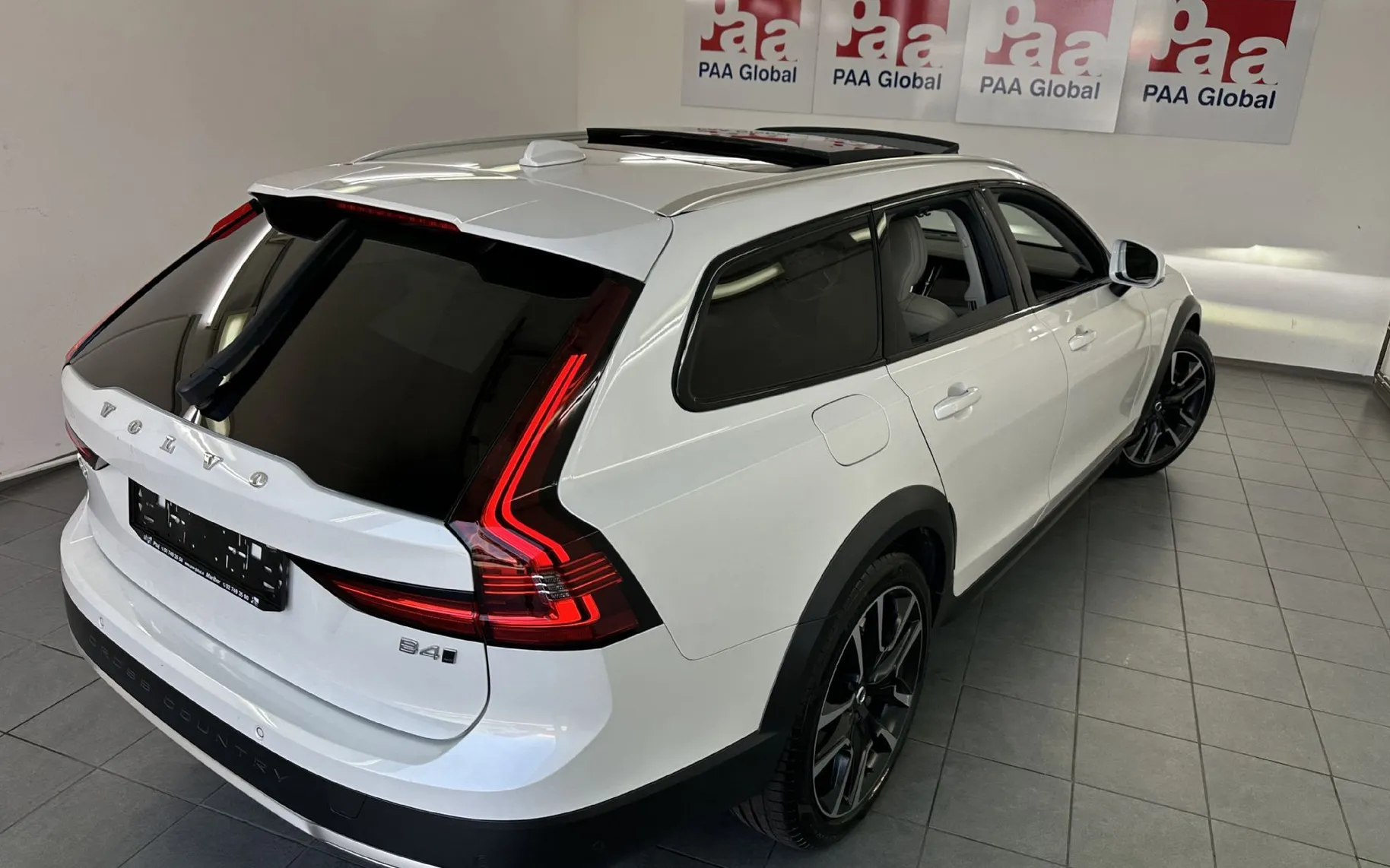 Zunanja slika - Volvo V90 Cross Country - 2.0 B4 D Ultimate AWD.KAMERA.LED.PANORAMA - 2