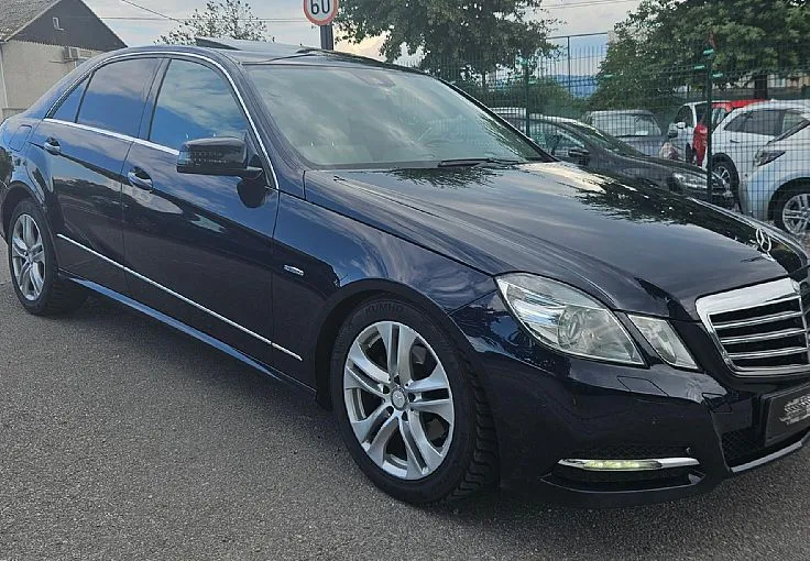 Zunanja slika - Mercedes-Benz E-Razred - 220 CDI °AUT° 170ks AVANTGARDE °XENON° °STR.OKNO° - 5