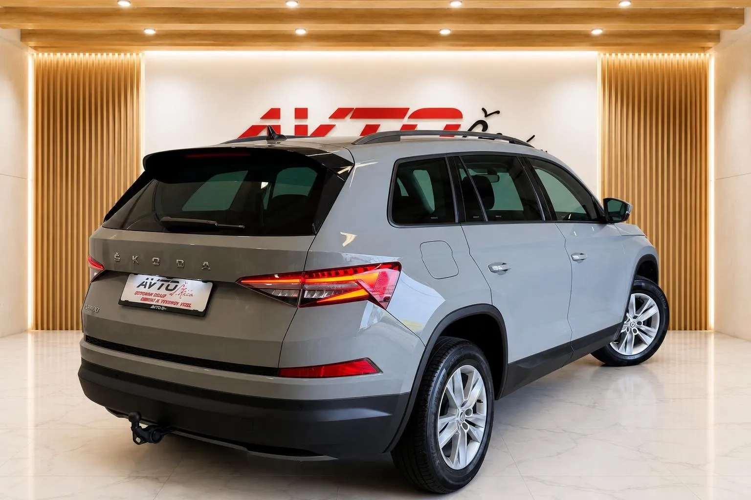 Zunanja slika - Škoda Kodiaq - 2.0 TDI-DSG-LED-KAMERA-ACC-PDC-NAVI-VLEČNA KLJUKA - 4