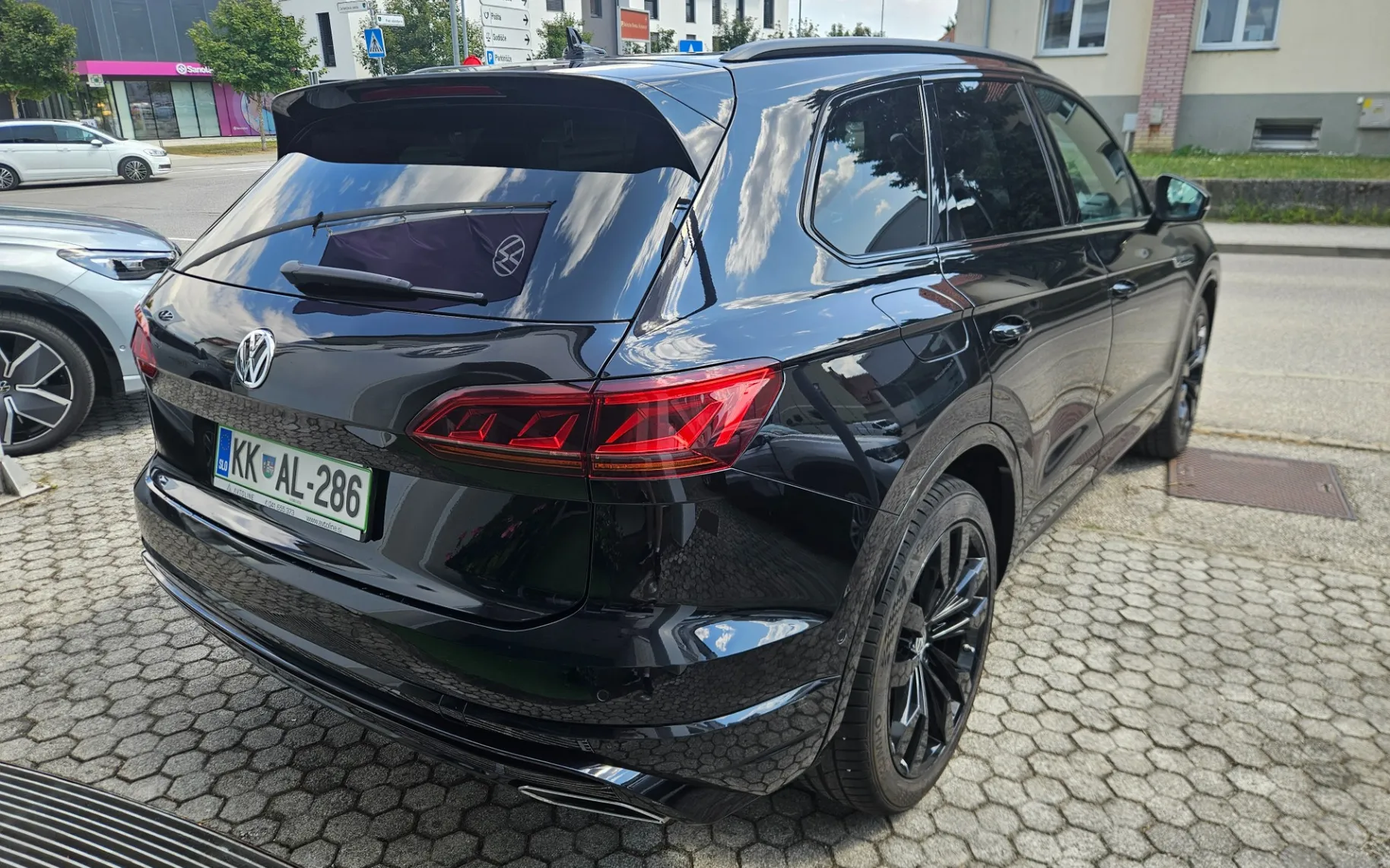 Zunanja slika - Volkswagen Touareg - 4motion V6 TDI BMT R-Line - 3