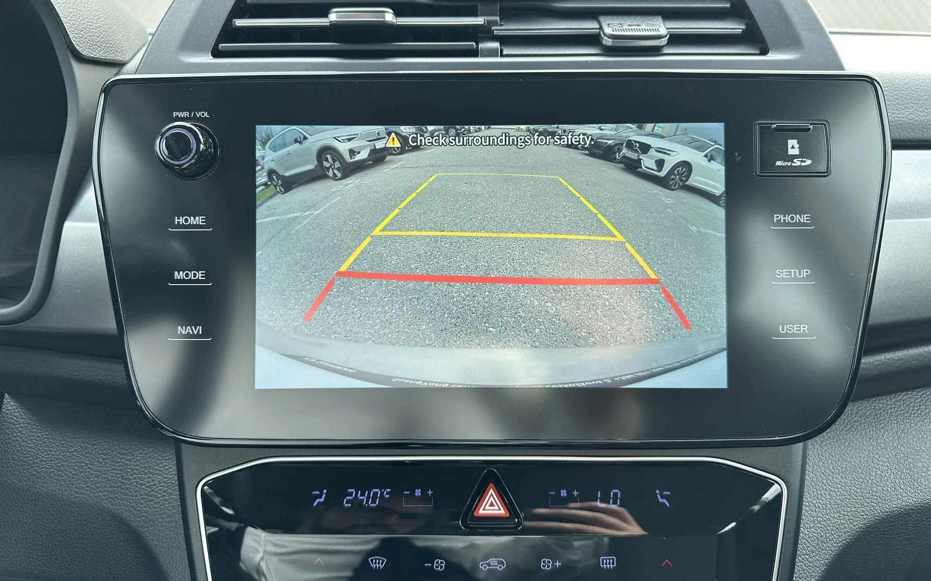 Notranja slika - SsangYong Tivoli - 1.5 T-GDi Fresh 2WD M T... - 16