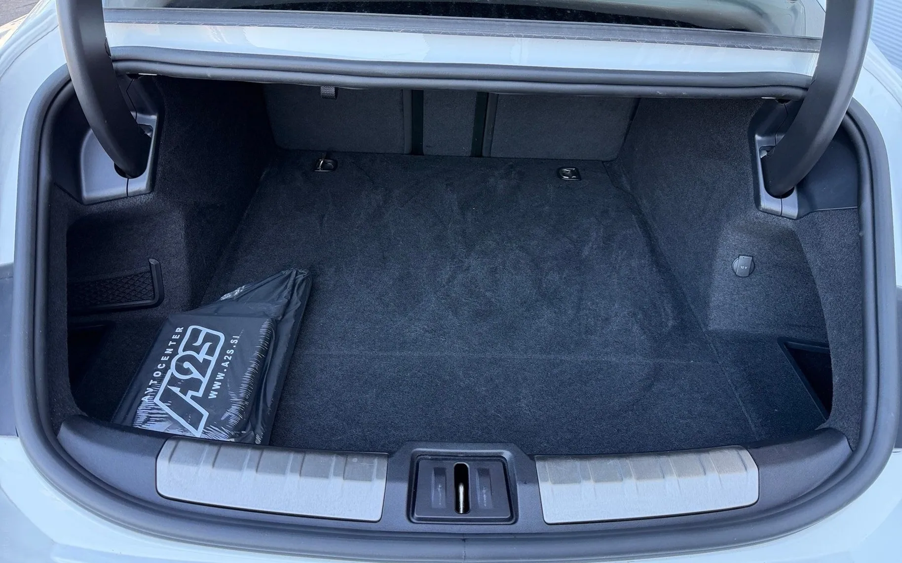 Notranja slika - Audi e-tron GT - Quattro-Zračno Vzmetenje Panorama-Matrix-Keyles - 12