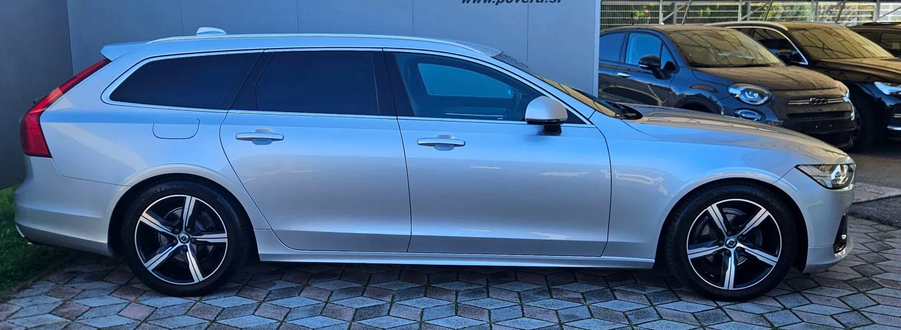 Zunanja slika - Volvo V90 - D4 AWD R-Design Avt.+18 Col +Kamera+Priklop - 4