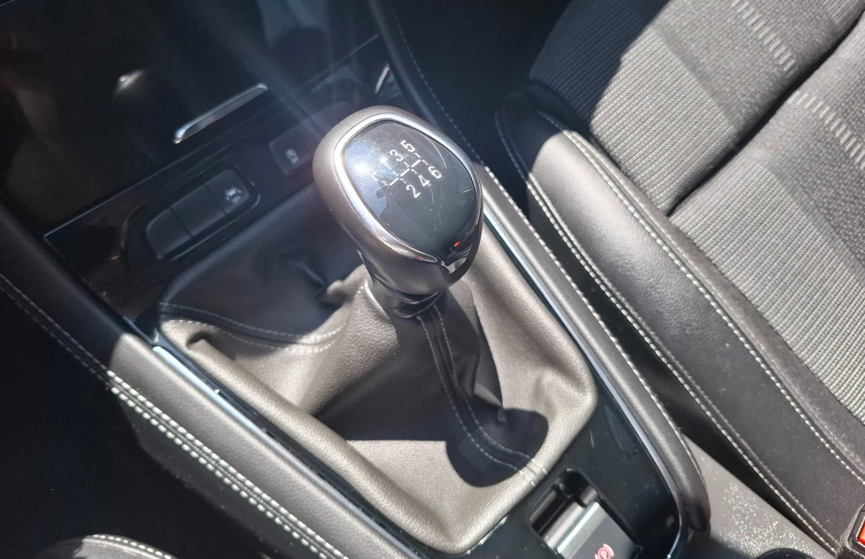 Zunanja slika - Opel Grandland - 1.2 GS Line - SAMO 29.073KM - POTRJENA KNJIGA - 16