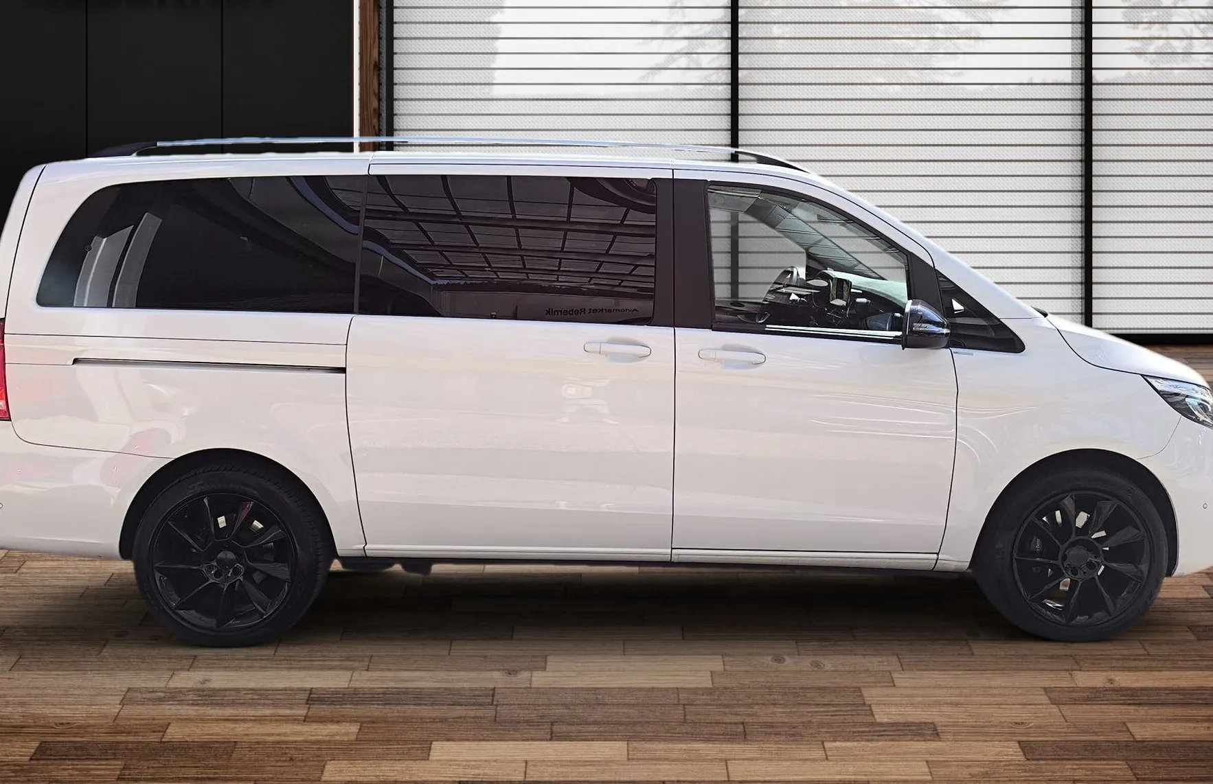 Zunanja slika - Mercedes-Benz V-Razred - V 300 d 4MATIC DOLGI Avt.-1LAST-VK-RADAR-BURMESTER - 3