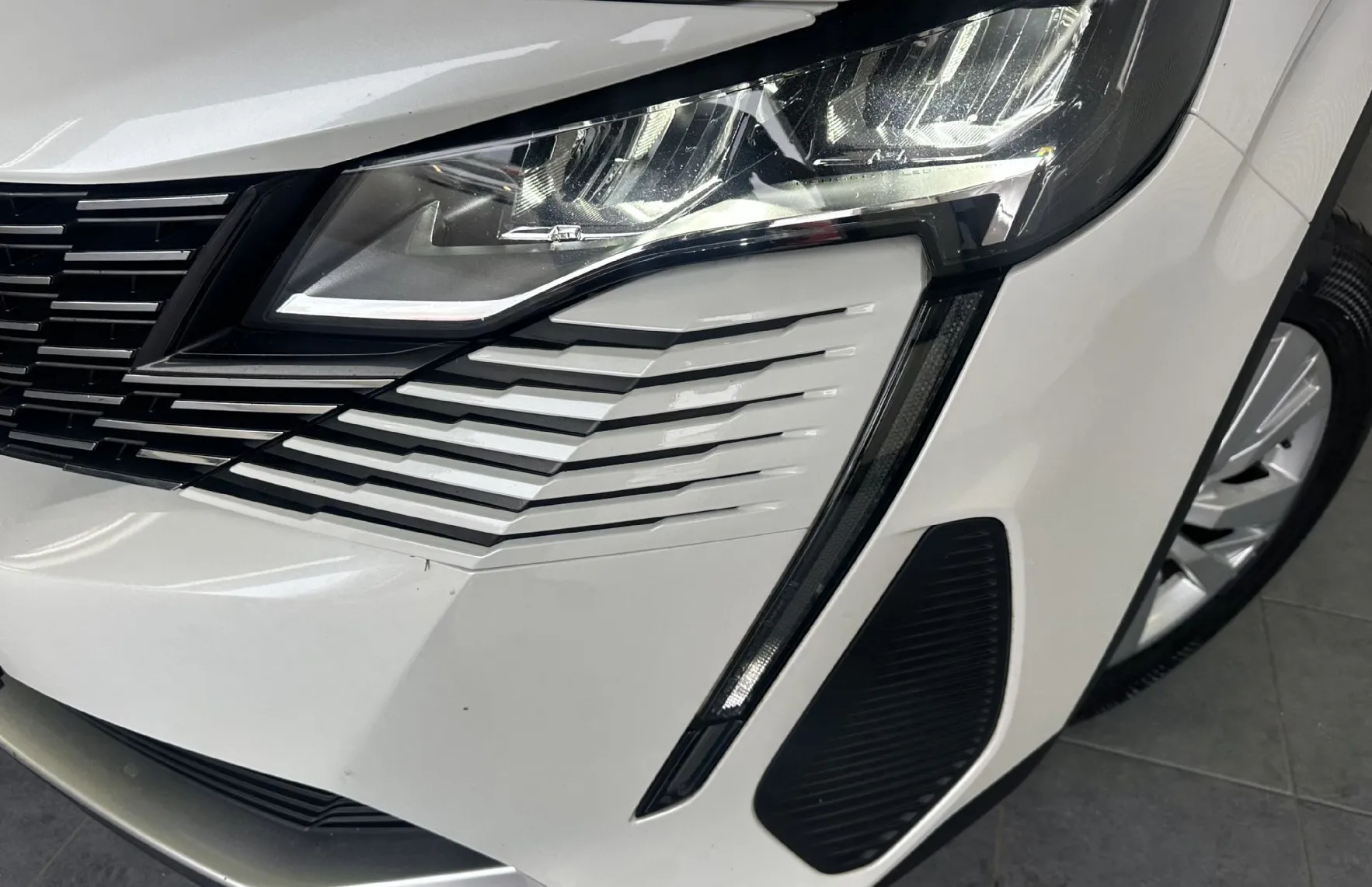 Zunanja slika - Peugeot 3008 - 1.2 PureTech 130 Active Pack.KAMERA.NAVI.2023 - 2