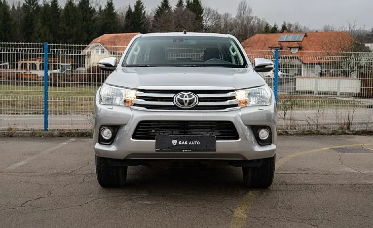 Zunanja slika - Toyota Hilux - 2.4D4WD-AUT-Potrjena servisna zgodovina 2.Lastnik - 2