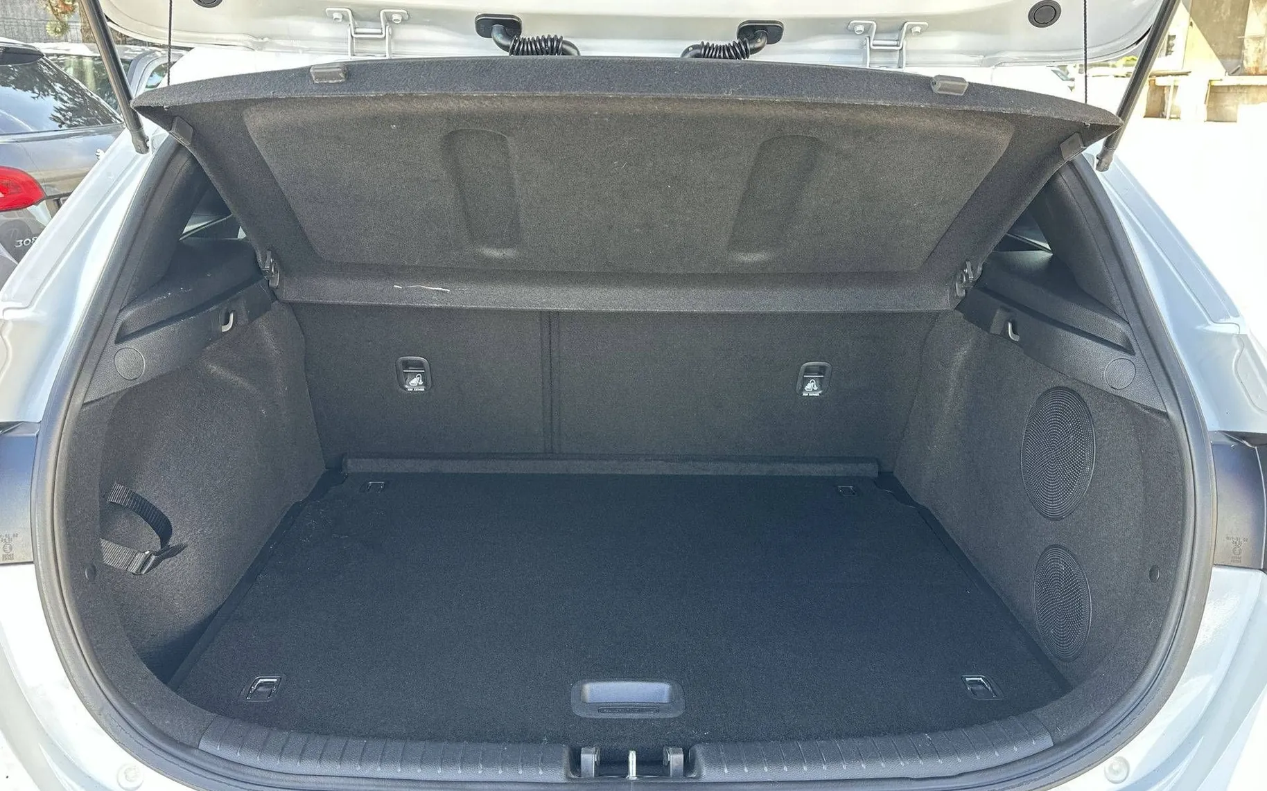 Notranja slika - KIA Ceed - 1.5 T-GDI EX Vision ISG - 12