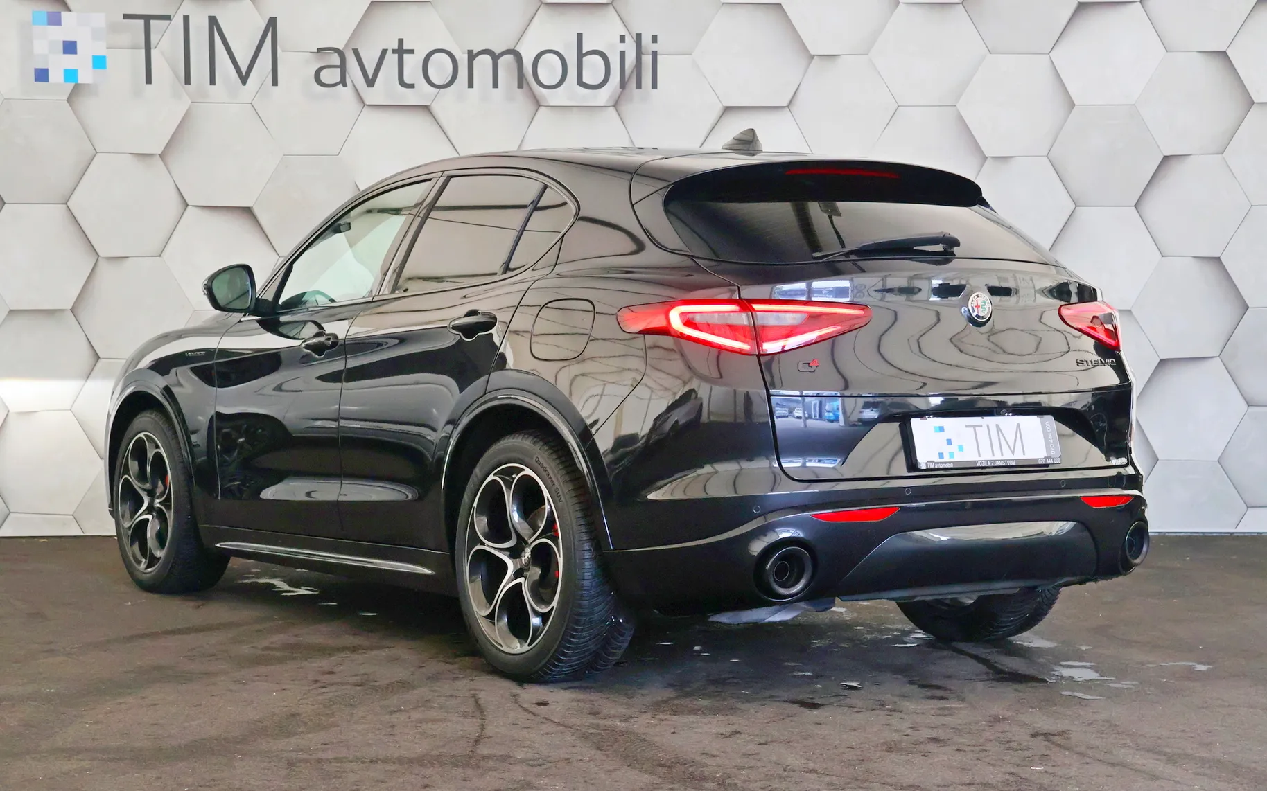 Zunanja slika - Alfa Romeo Stelvio - Veloce 2.2 Multijet Q4 AT8 210KM - 4