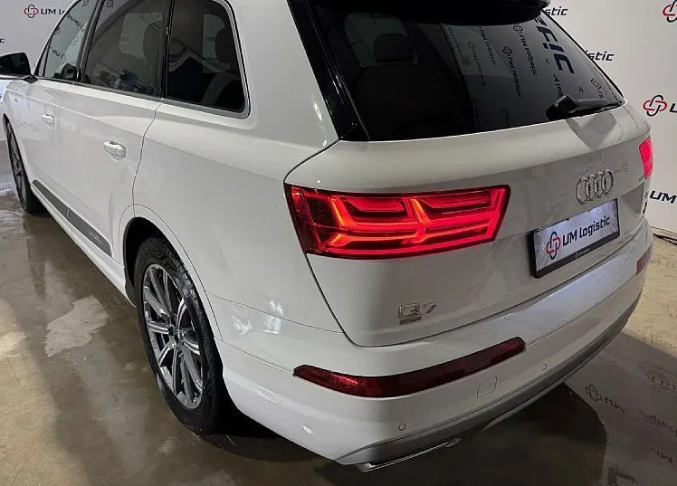 Zunanja slika - Audi Q7 - ultra 3.0 TDI quattro - PANOR - KLJUKA - NAVI -LED - 5
