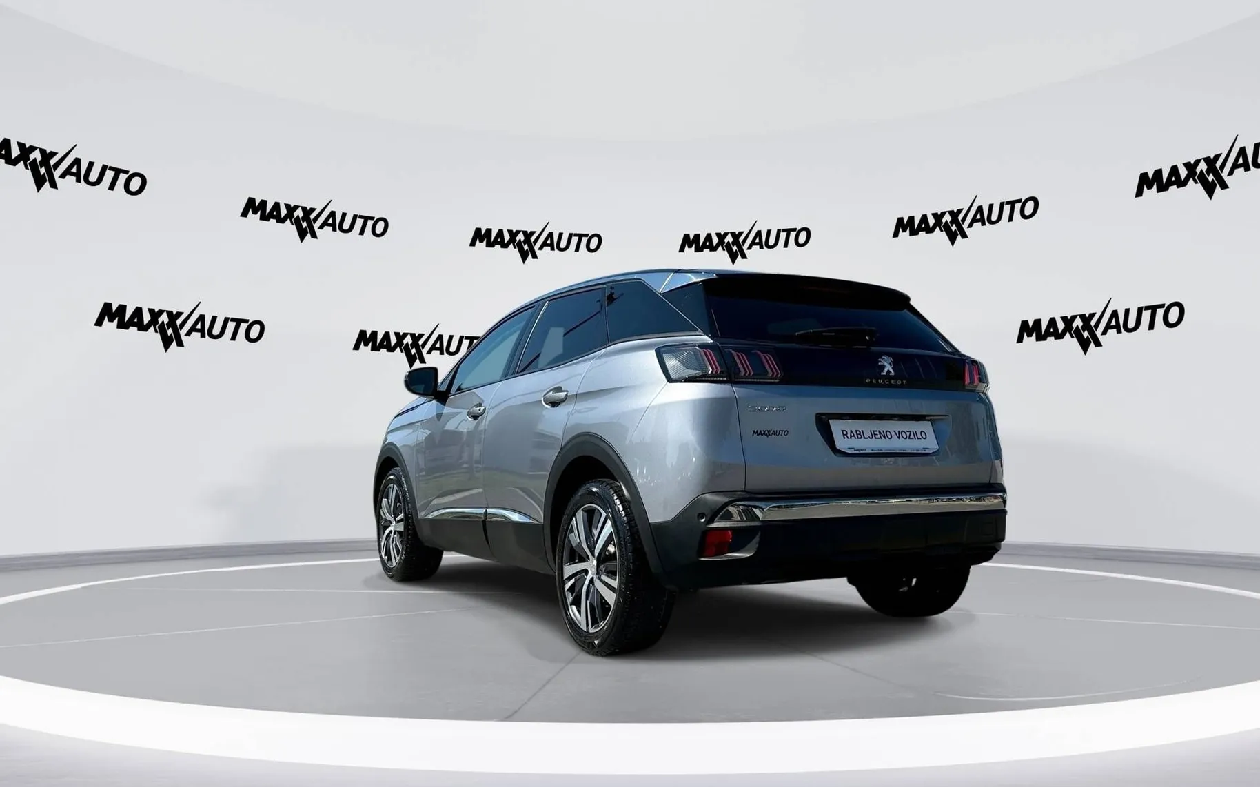 Notranja slika - Peugeot 3008 - 1.5 BlueHDI 130 S S Allure Avt - 7